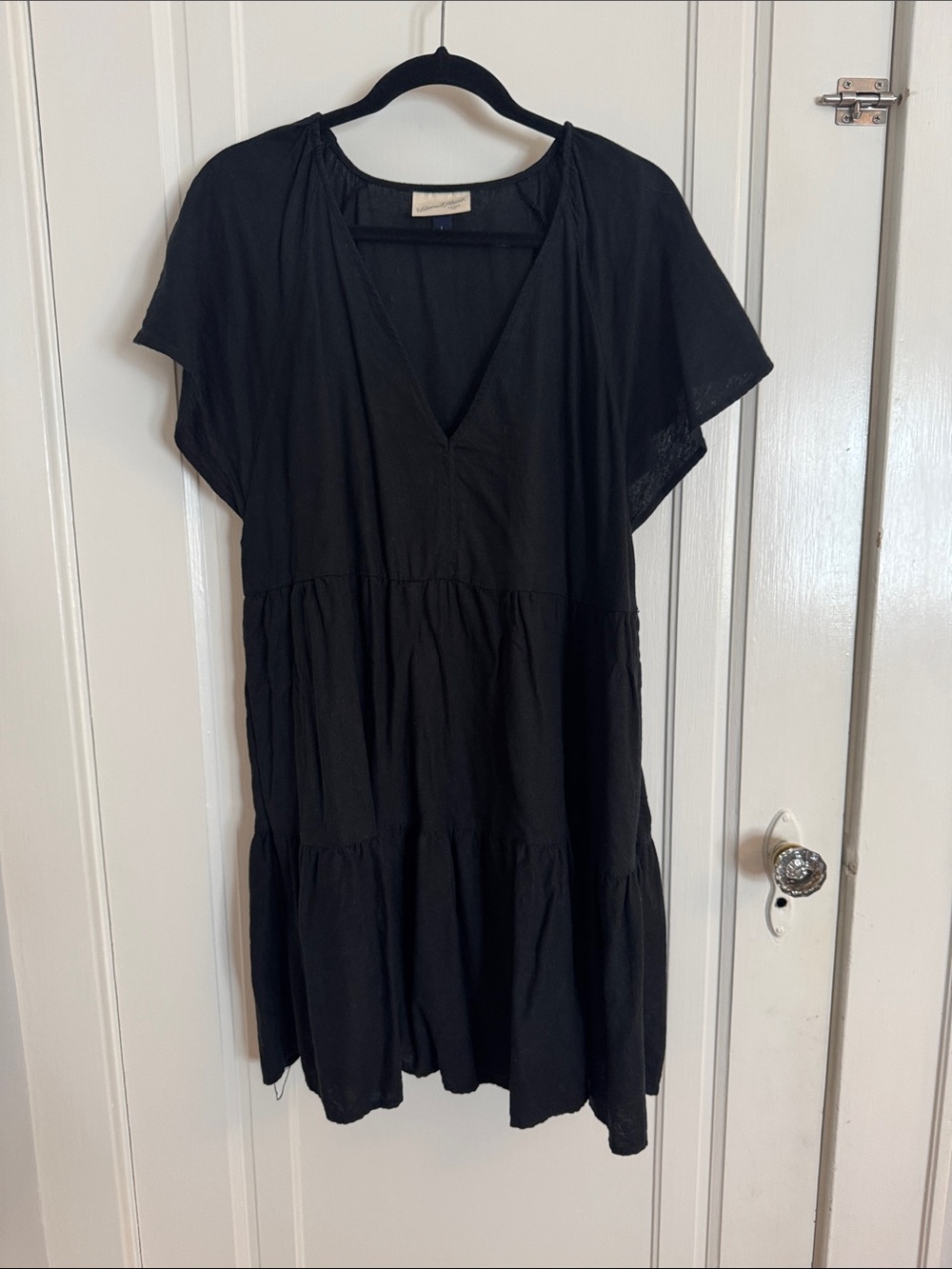 Universal Thread Black Linen Blend Tiered V-Neck Dress